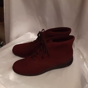 Sz 6.5 Easy Spirit Ankle Boot/Booties, Brown Suede Leather NWOB
